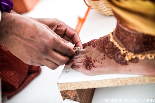 indian wedding ceremony henna feet