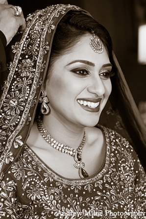 indian bride fashion makeup jewelry