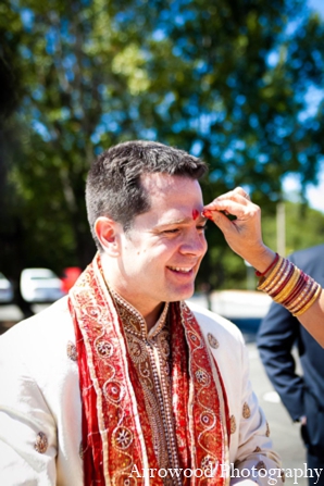 indian wedding tradition bindi