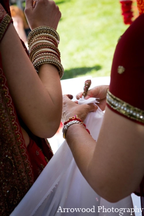 indian wedding tradition ceremony bangles