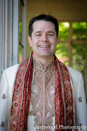 indian wedding tradition groom clothing