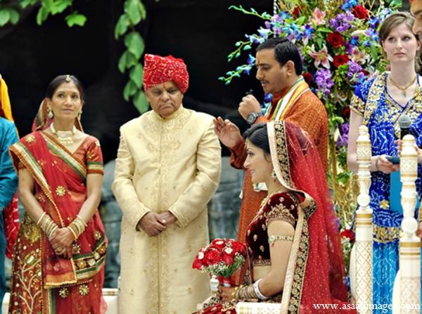 indian wedding tradition red gold