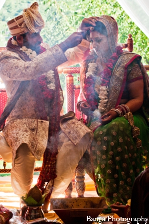 indian wedding ceremony traditional bride groom