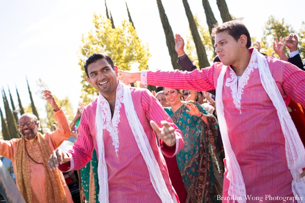 indian-wedding-baraat-groom-guests