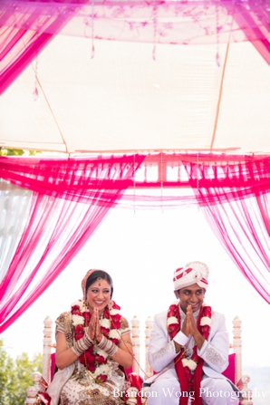 indian-wedding-ceremony-groom-bride-mandap