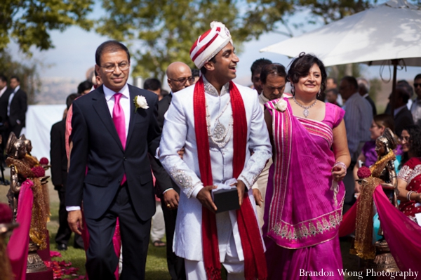 indian-wedding-ceremony-groom-entrance