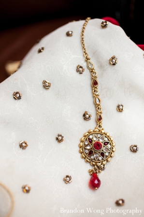 indian-wedding-getting-ready-jewelry-detail