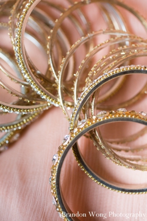 indian-wedding-pakistani-bridal-bangles-gold-light-pink