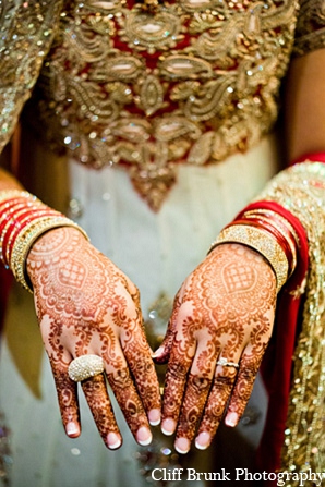 pakistani wedding bridal mehndi fashion