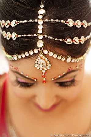 indian wedding bride jewelry hair