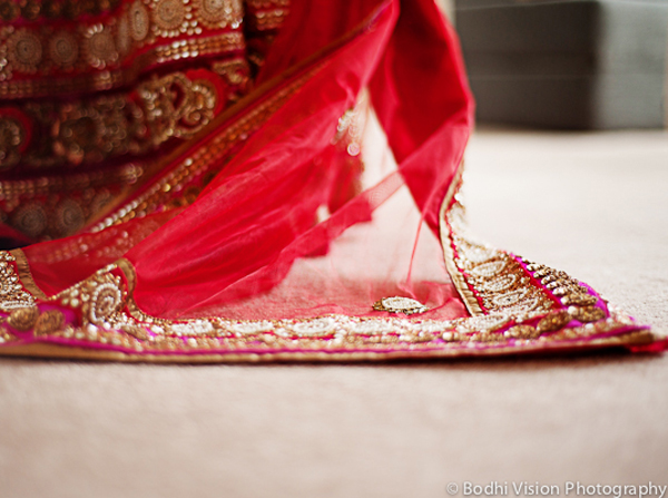 indian wedding bride sari red gold