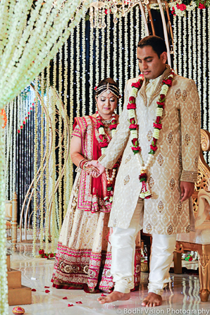 Indian Wedding Mandap Ceremony Bride Groom Photo 4838