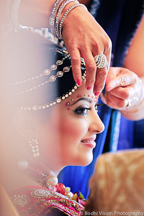 indian wedding tradition bride hair makeup jewelry