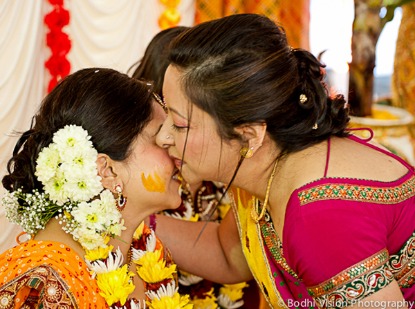 indian wedding tradition floral hair