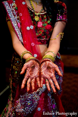 indian wedding reception fashion bride mehndi