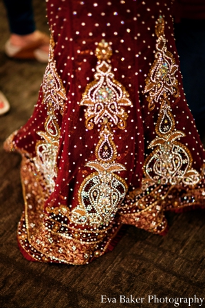 indian-wedding-bride-traditional-dress