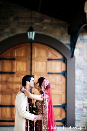 indian-wedding-portrait-bride-groom-venue-embrace