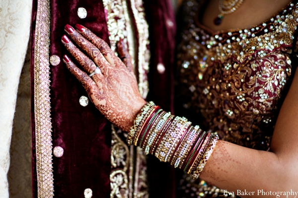 indian-wedding-portrait-groom-bride-detail-mehndi