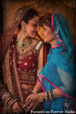 indian wedding bride mother outfits