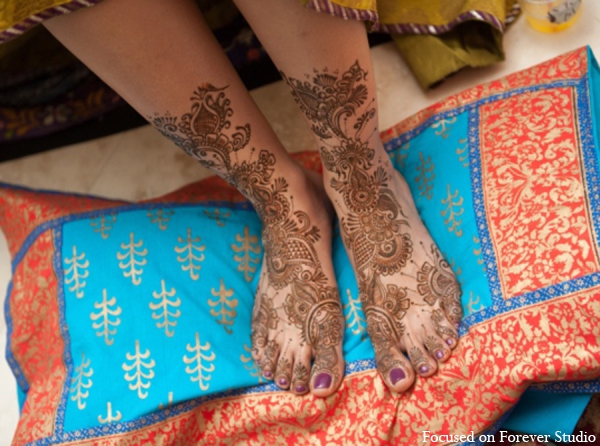 indian wedding traditional mehndi party