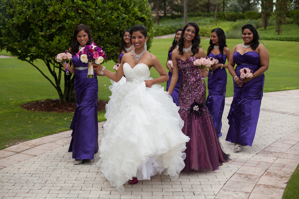 http://www.maharaniweddings.com/wp-content/gallery/garrett-frandsen-5913/indian-wedding-bridal-party.jpg