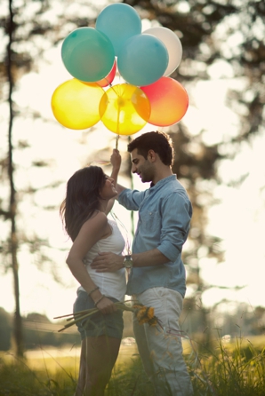 indian-wedding-balloons-engagement-photography-shoot