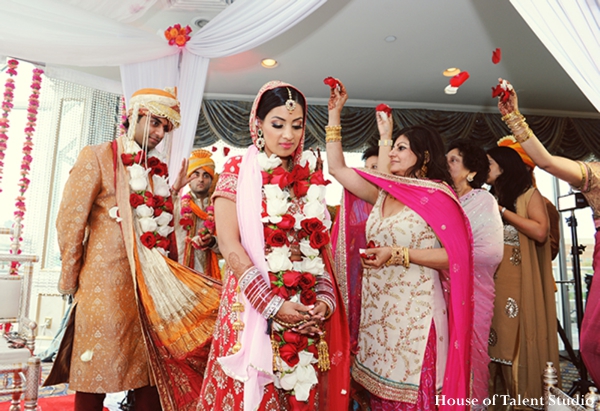 indian-wedding-bride-ceremony-ritual