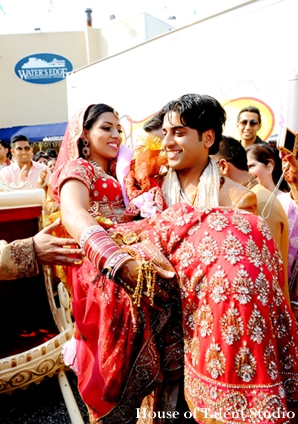 indian-wedding-bride-groom-tradtional-ceremony