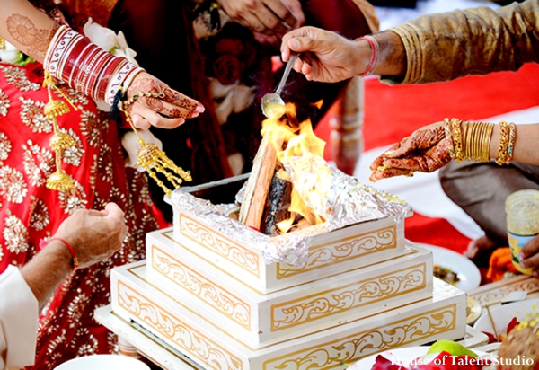 indian-wedding-cermony-fire-ritual