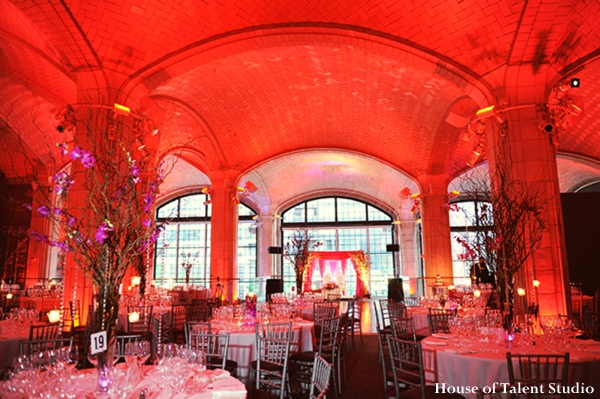 indian-wedding-reception-red-lighting-inspration-ideas