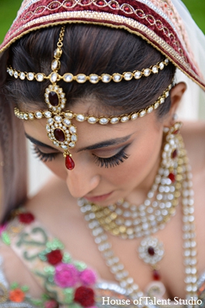 indian wedding portraits bride jewelry