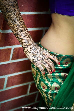 indian wedding mehndi bridal bride sari