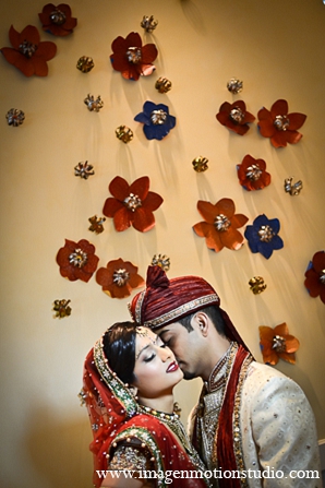 indian wedding portraits bride groom flowers