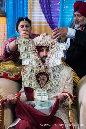 indian wedding groom ceremony money