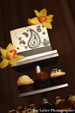 indian-wedding-details-cupcakes