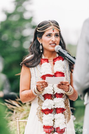 indian wedding bride jai mala