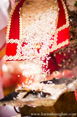 indian-wedding-ancient-rituals-rice-fire-ceremony