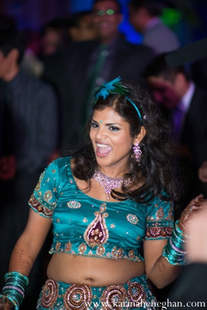 indian-wedding-bride-dance-teal