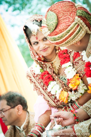 indian-wedding-bride-jai-mala-colorful-floral