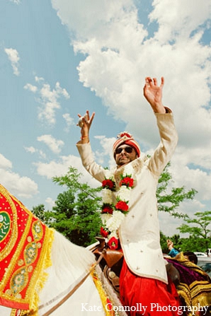 indian-wedding-baraat-ceremony-groom