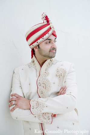 indian wedding groom fashion white sherwani pagni