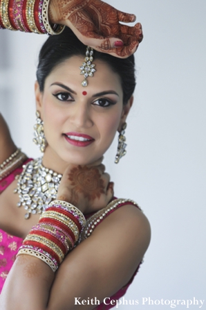 indian-wedding-bride-portrait-jewels