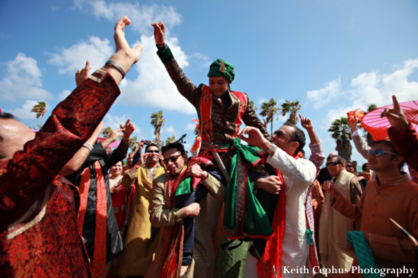 indian-wedding-celebration-outdoor-baraat