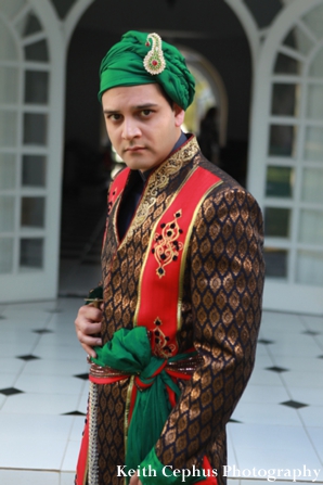 indian-wedding-groom-ceremony-outfit