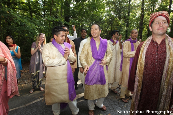 indian-wedding-baraat-guests