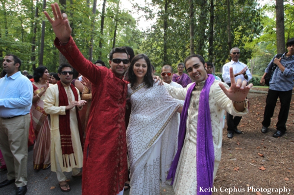 indian-wedding-baraat-party-guests-pose