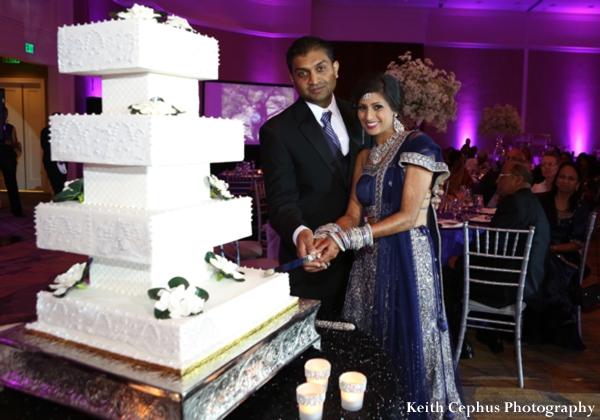 indian-wedding-reception-bride-groom-cake