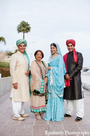 indian wedding brides family outfits