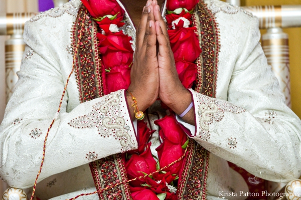 indian wedding groom traditional ceremony