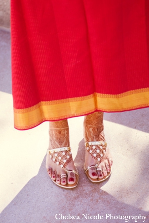 indian wedding shoes gold red lehnga sandal